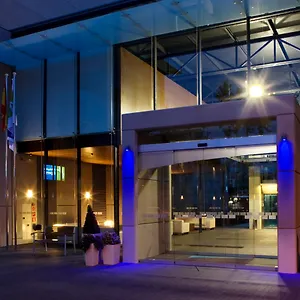 https://holiday-inn-express-barcelona-city-22.catalonia-hotels.com