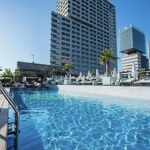 Hilton Diagonal Mar Отель